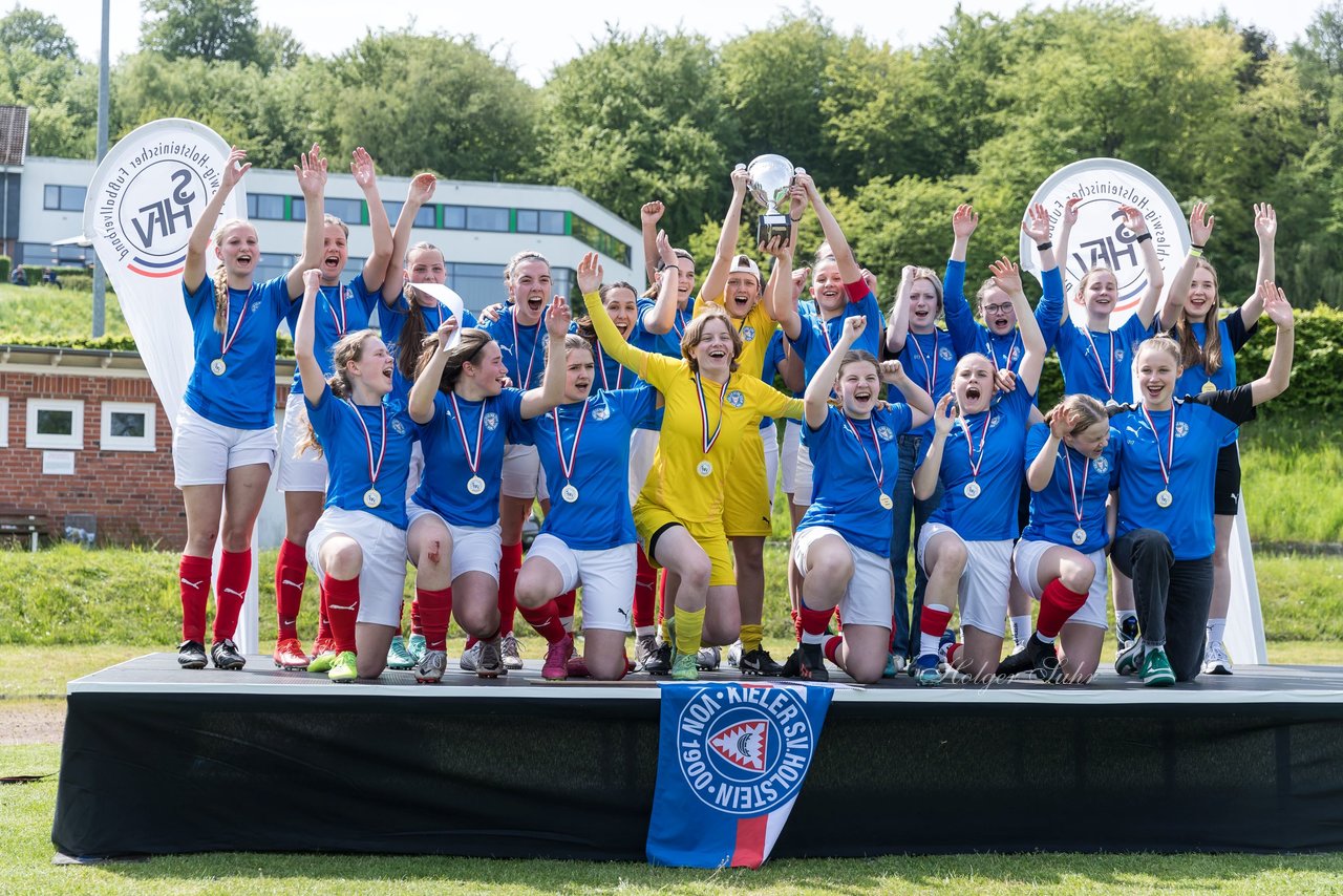 Bild 126 - wBJ SH-Pokalfinale  Holstein-Kiel - SV Viktoria : Ergebnis: 1:0